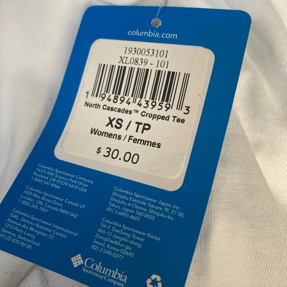 Columbia White cropped t-shirt in NWT - Picture 7 of 8